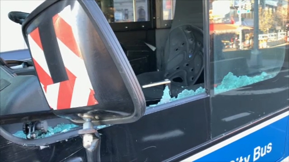 Police investigating 2 violent attacks on MTA workers in Harlem