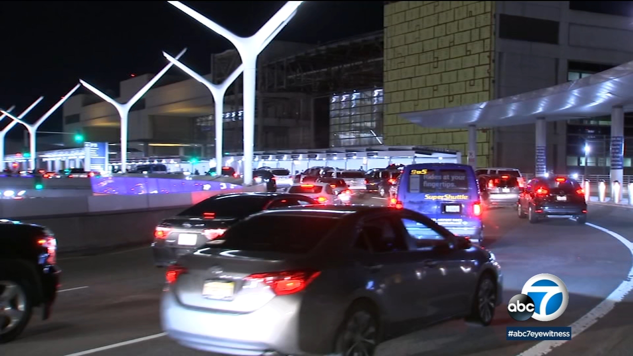 LAX packed on busy travel day as thousands return after Thanksgiving