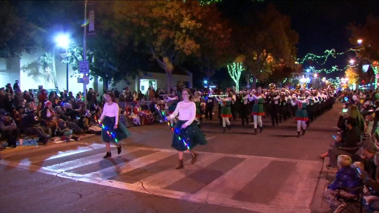 Visalia Christmas Parade 2022 Visalia's Candy Cane Lane Parade Returning For 75Th Year - Abc30 Fresno