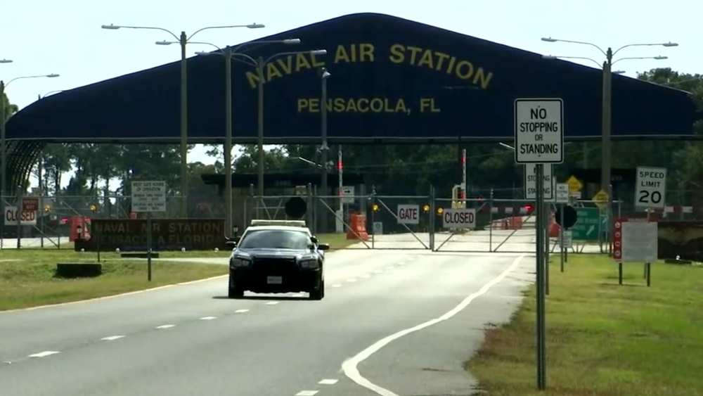 Saudi gunman tweeted against US before naval base shooting