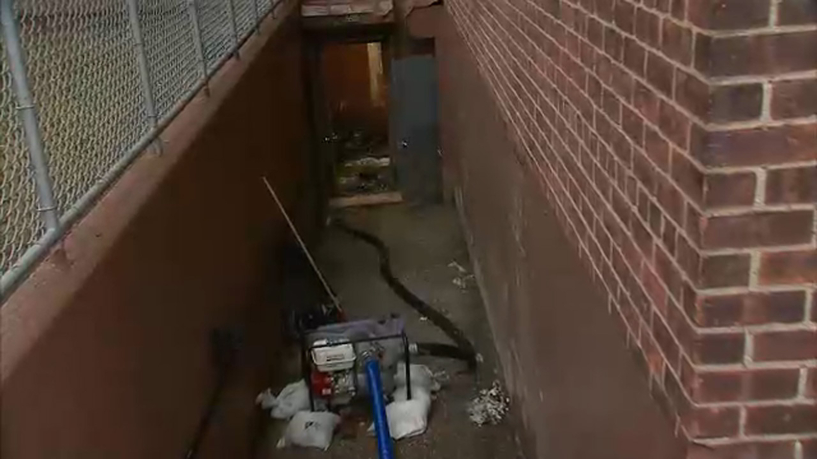 No hot water at Kingsborough Houses NYCHA building after pipe break