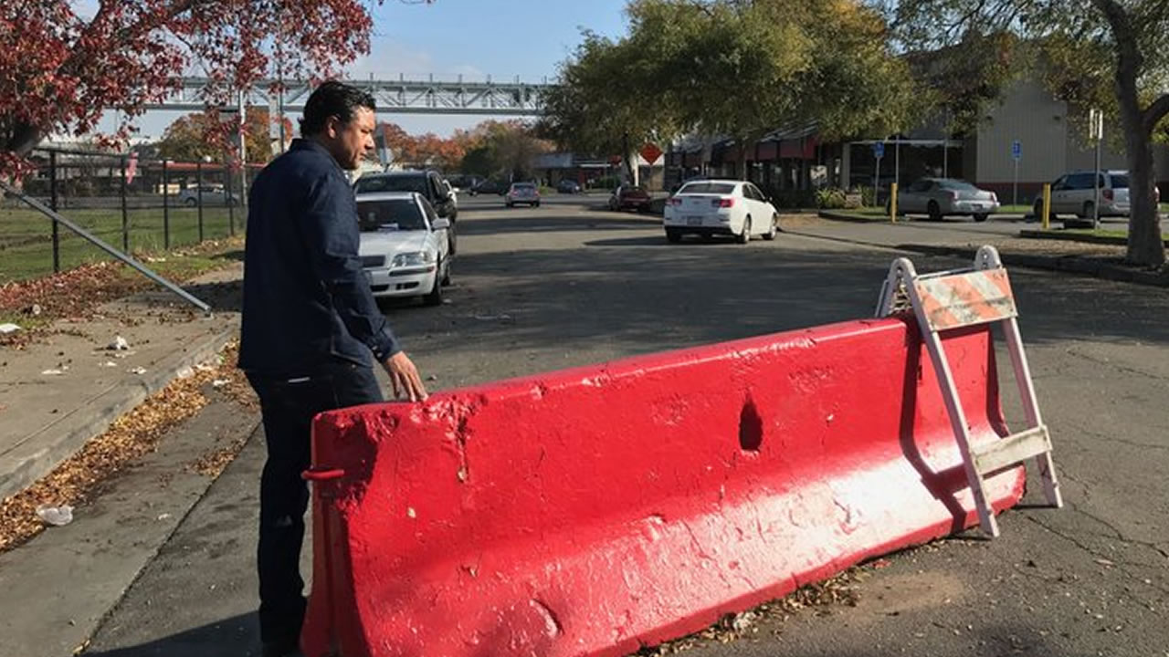 Oaklander puts up K-rails to keep homeless RVs from parking by business