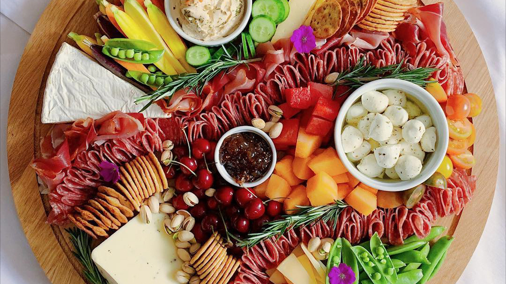 How to Make the Perfect Cheeseboard