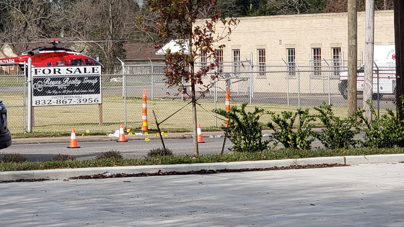 Alvin police shoot armed man who fired on woman on ground ABC13 Houston