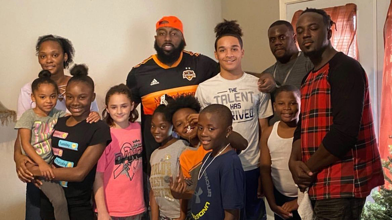 Trae Tha Truth Helps 11 Member Household After Fire In Southwest