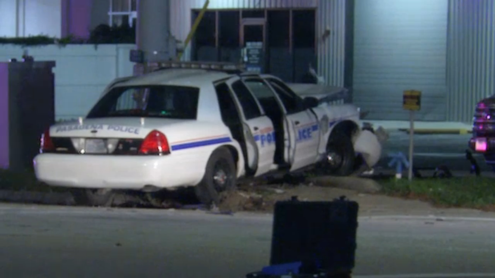 Pasadena police officer hospitalized after crash