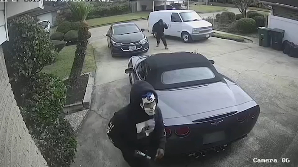 Robbers scared off by man's gun-toting wife