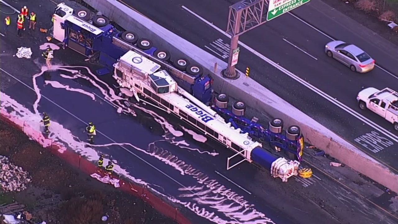 Crane crash causes gridlock on Hwy 237 in San Jose