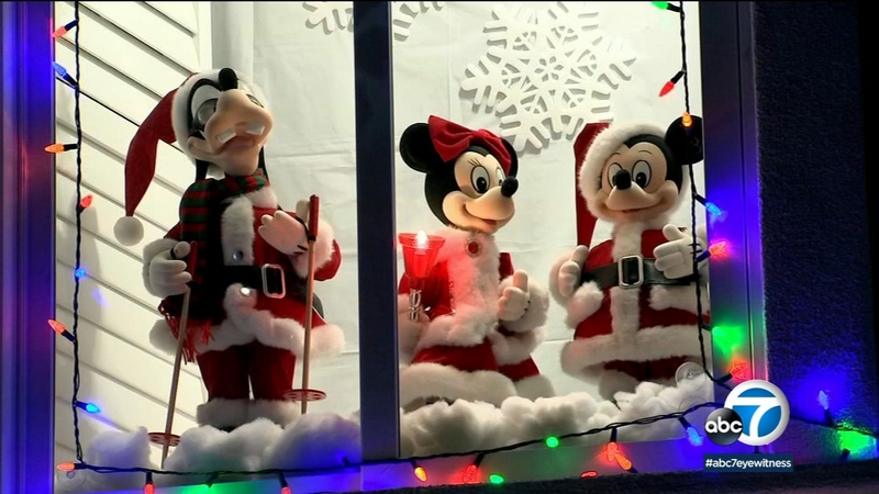 Rancho Cucamonga Neighborhood Puts On Magical Christmas Light Display Abc7 Los Angeles