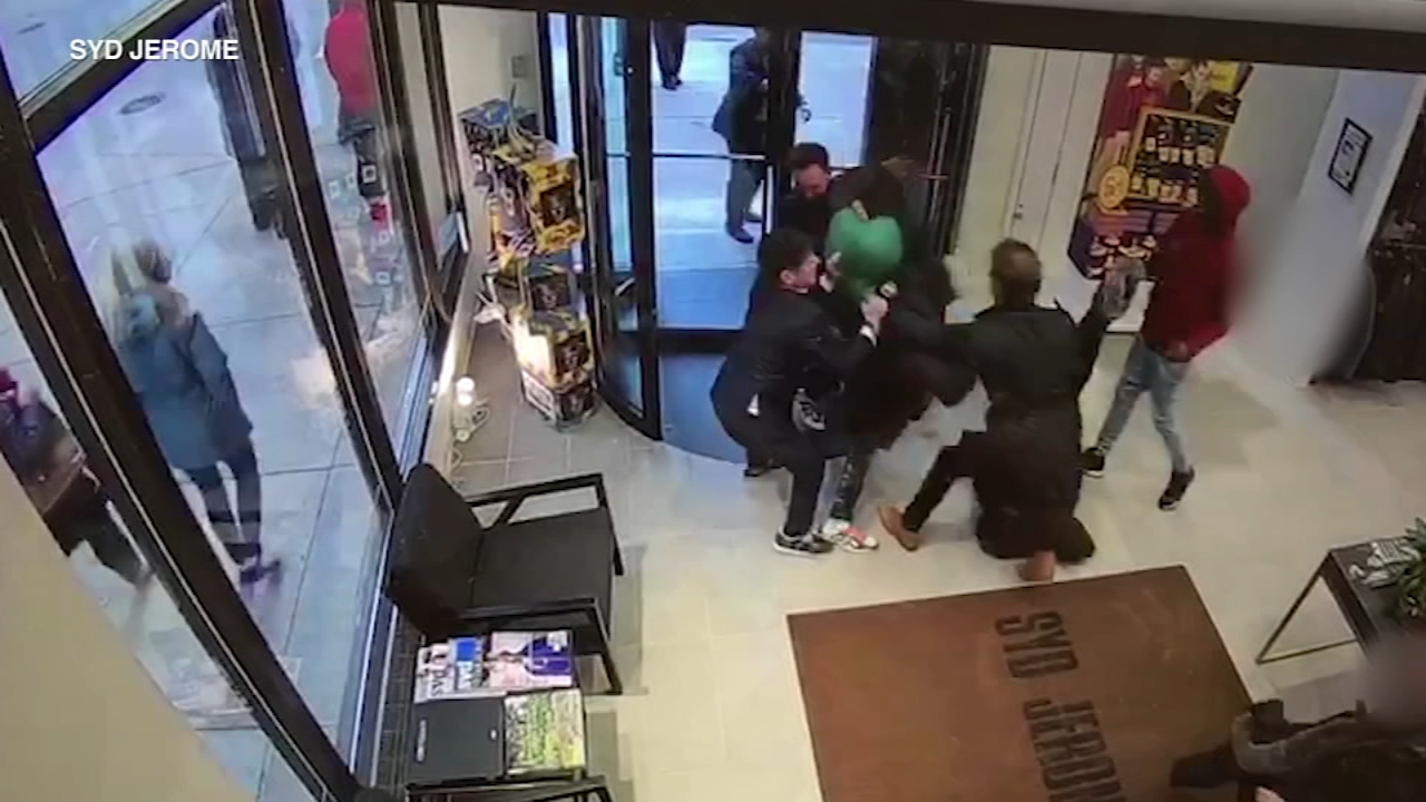 Robbers throw man into display case at Loop men's clothing store, Chicago police say