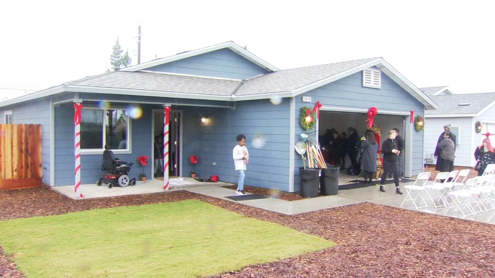 2 Valley Families Get New Homes For Christmas Thanks To Habitat For Humanity Abc30 Fresno