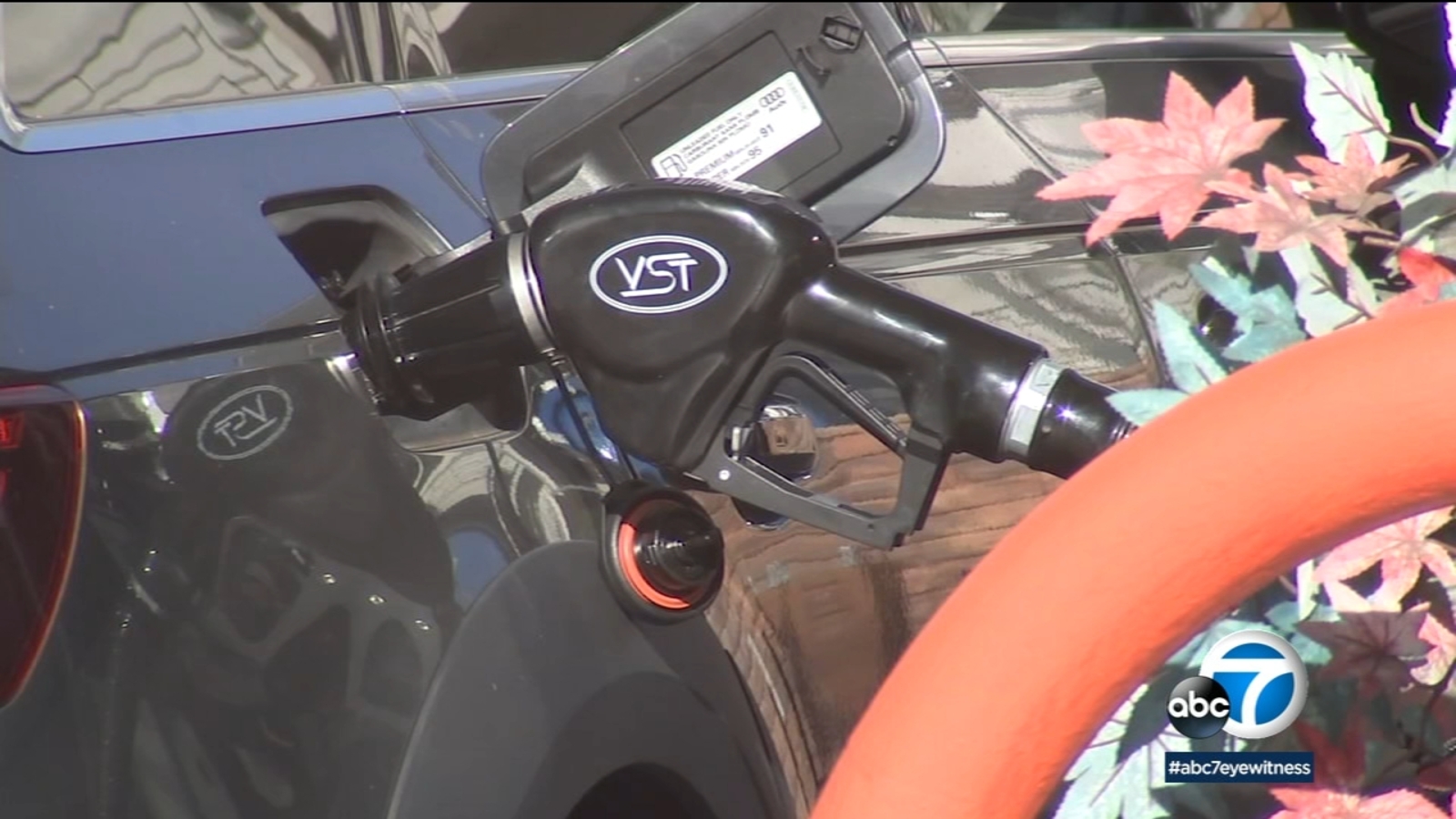 Gas prices down in Los Angeles and Orange counties for the holidays