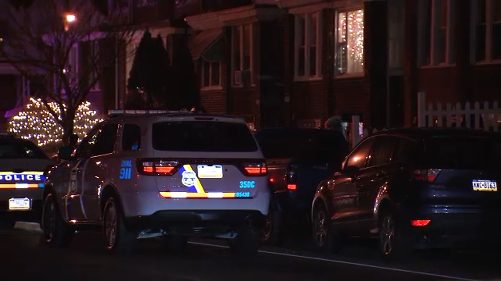 Man stabs wife, teen in front of kids on Christmas: Police