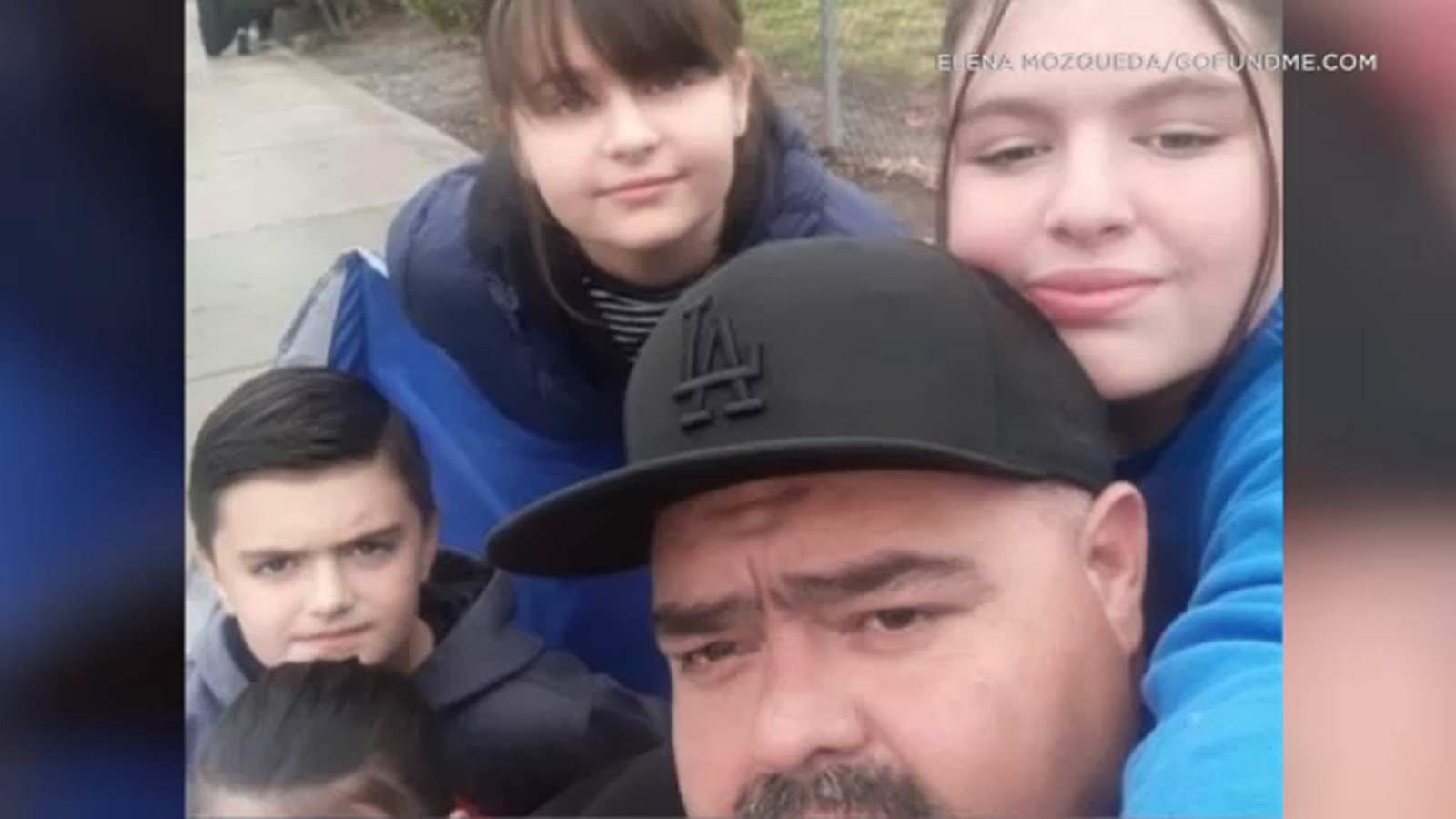 Bocah laki-laki berusia 8 tahun meninggal karena luka-luka dalam kebakaran Hemet yang menewaskan ayah, 2 saudara perempuannya;  kebakaran mungkin dipicu oleh pohon Natal