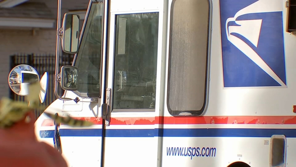 Postal worker shot in Spring Branch neighborhood