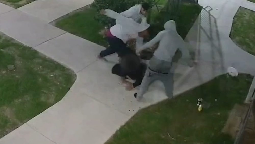 Assault caught on camera, good samaritans fight back