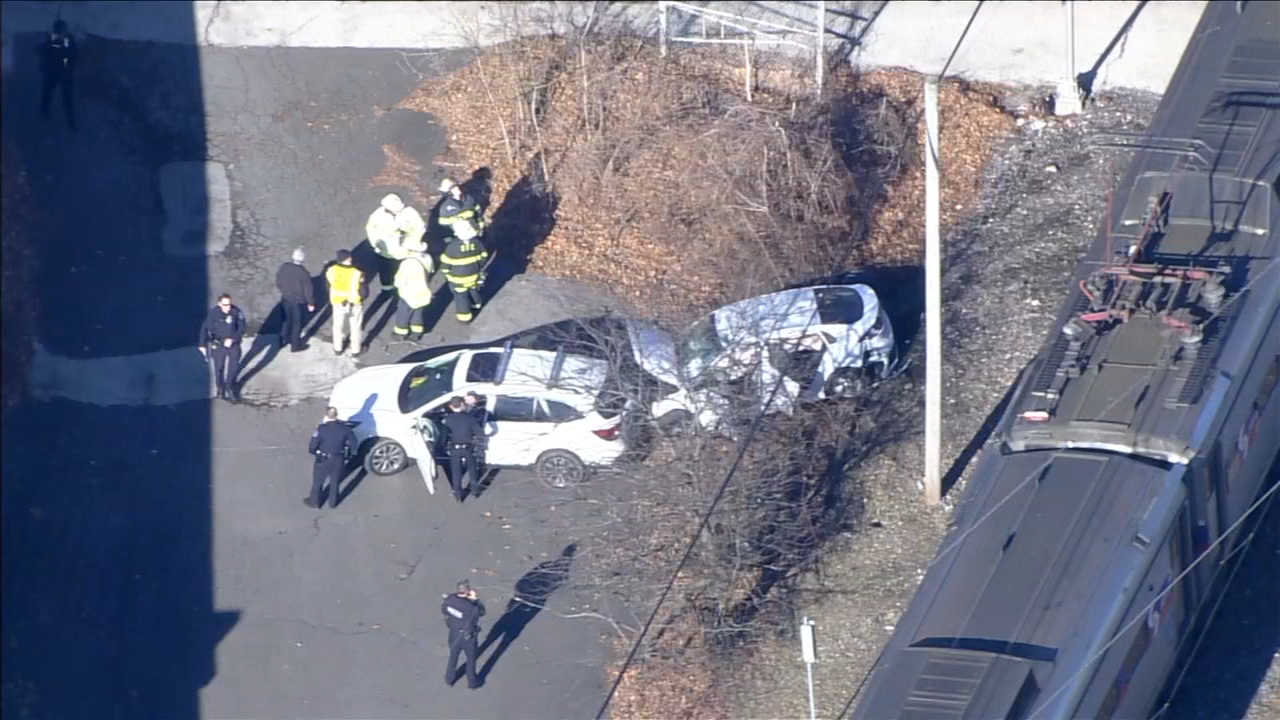Train crashes into SUV in Wyncote, Pa.