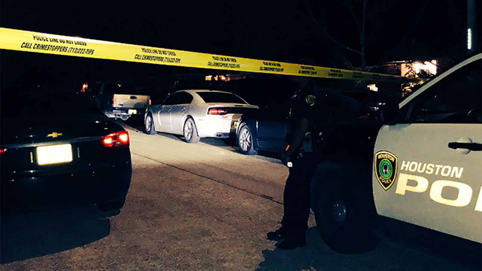HPD officers shoot armed suspect in NE Houston - ABC13 Houston