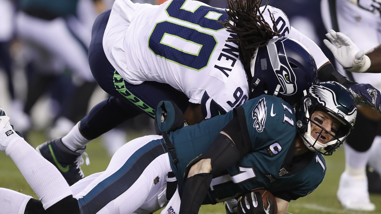 Carson Wentz evaluated for head injury, questionable to return