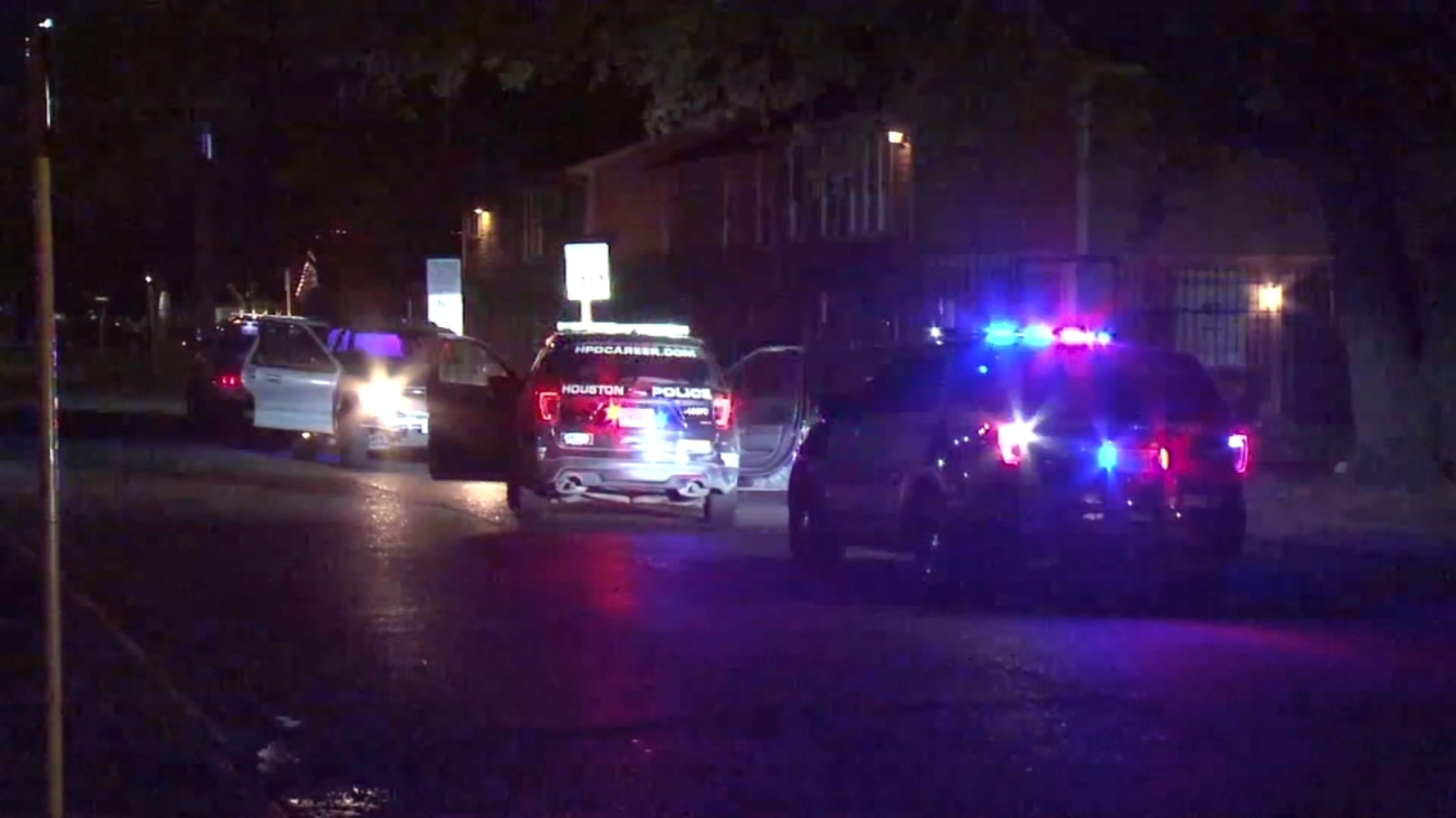 7 juveniles lead police on NE Houston chase, 3 still on the run - ABC13 ...