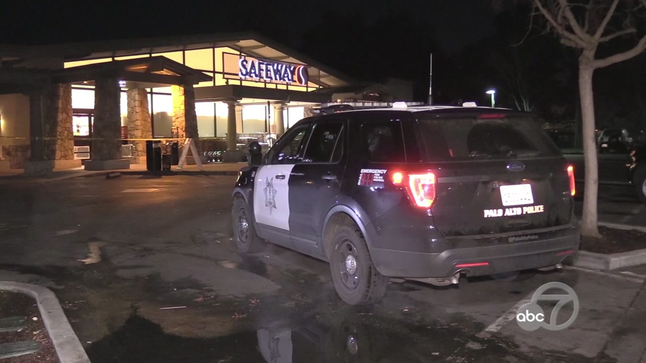 Police searching for suspects in armed robbery at Palo Alto Safeway pharmacy