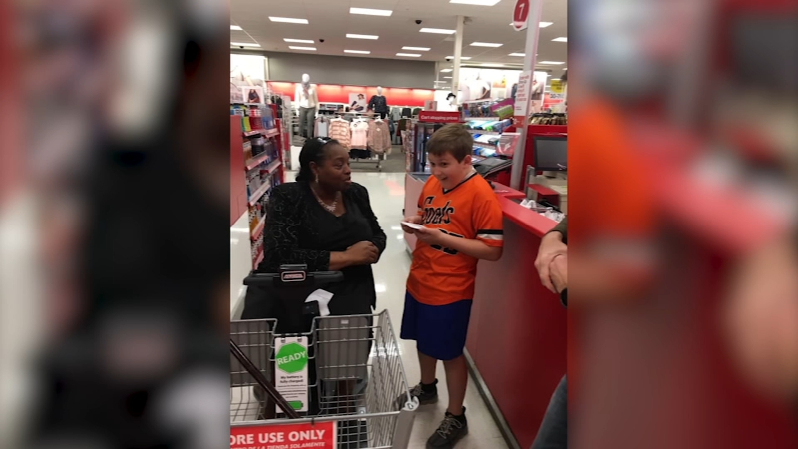 10yearold boy returns 900 to woman who lost envelope of cash in