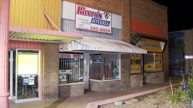 Downtown Dinuba jewelry store loses thousands after