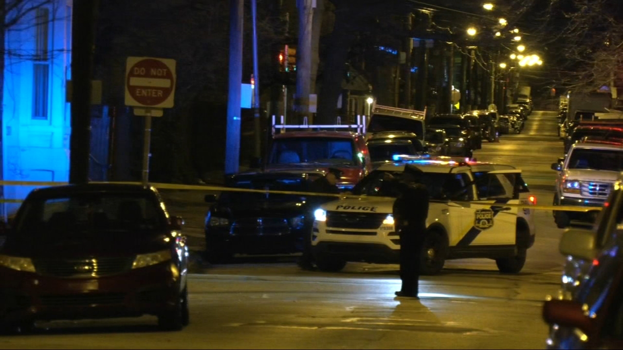 1 killed, 1 critically injured in shooting in Strawberry Mansion