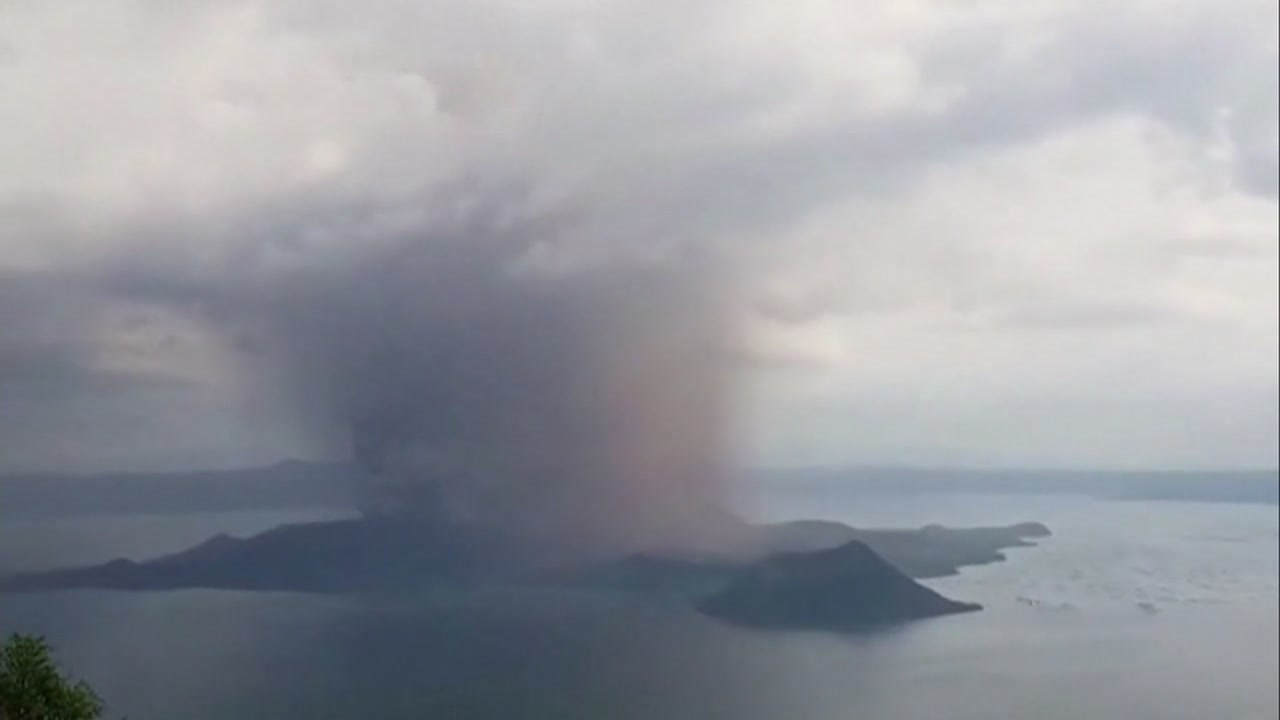 Bay Area Filipinos worry, respond as volcano erupts in Philippines