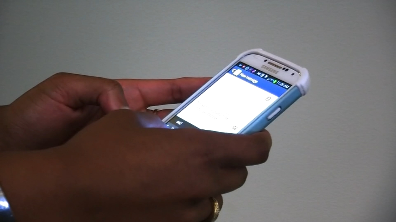 New bill would add 'sexting' to sex ed classes in Illinois