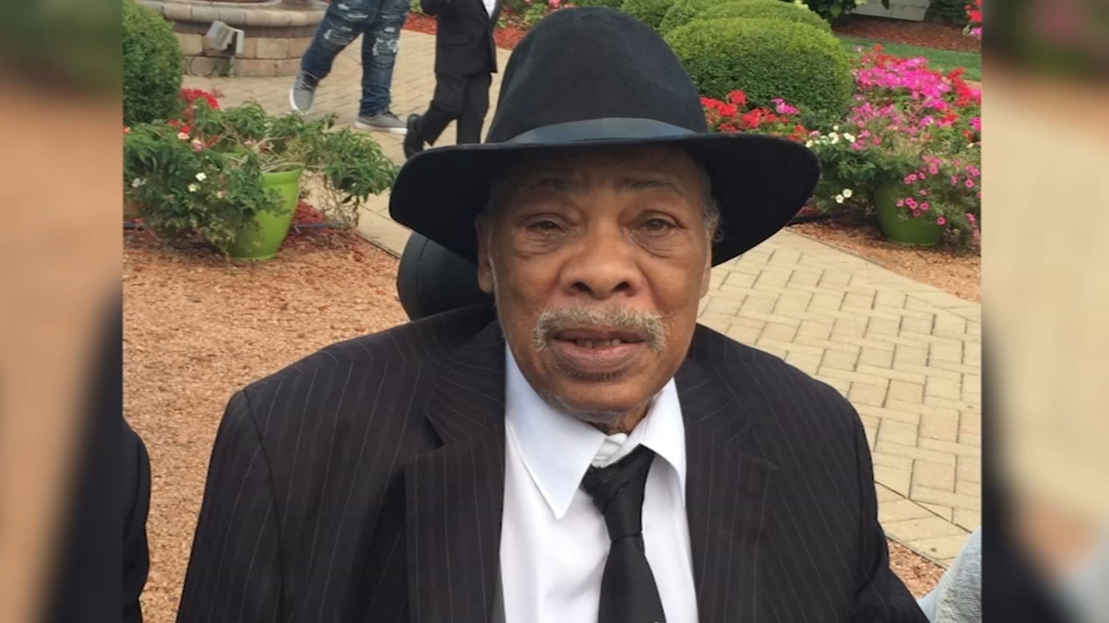 Man, 77, found dead after house fire on Chicago's Southwest Side; wife ...
