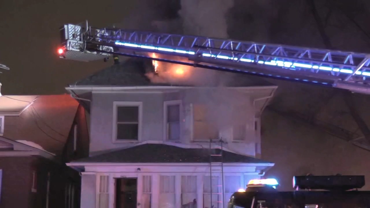 10 residents displaced in Austin apartment fire