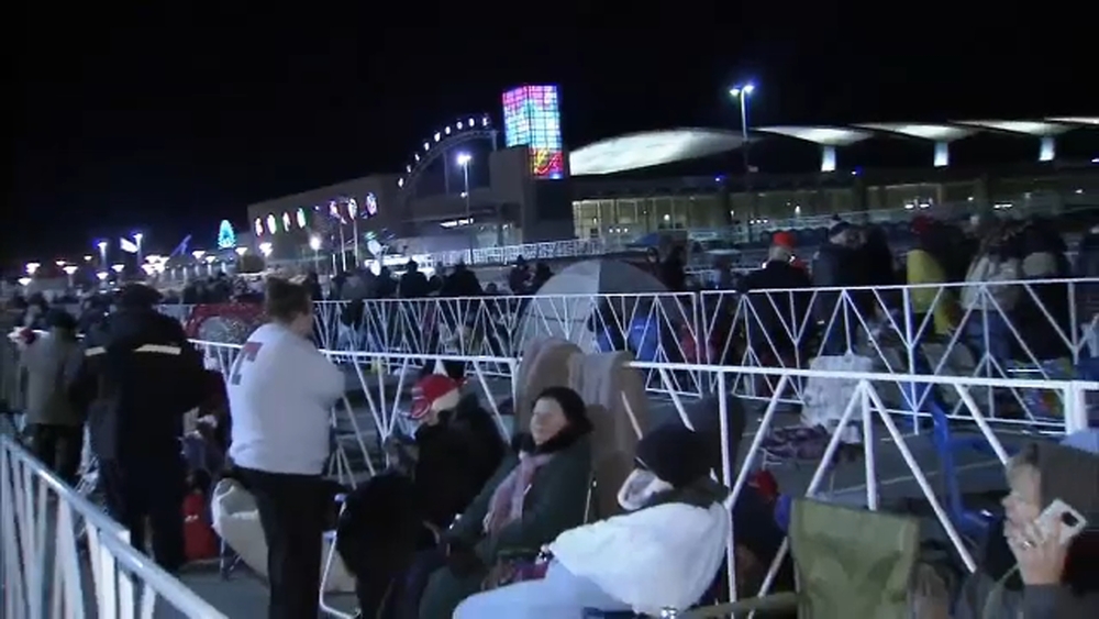 Supporters camp out ahead of Trump rally in NJ