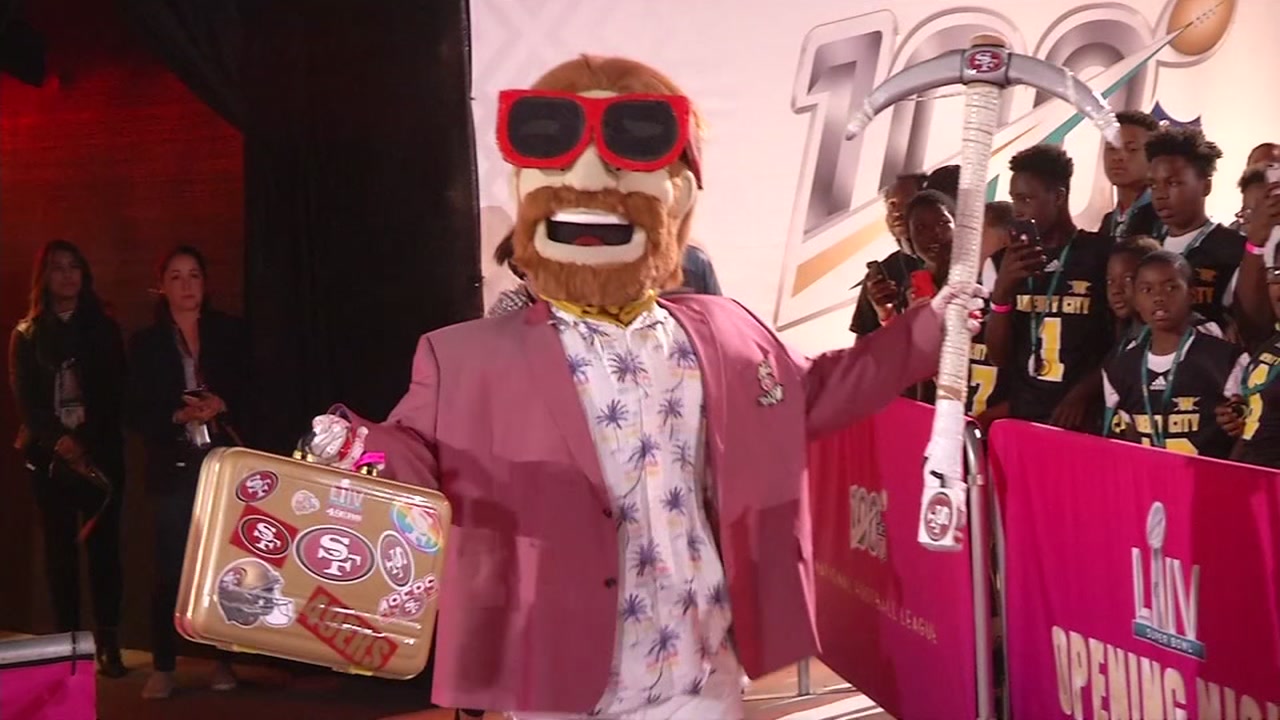 Sights and sounds from Super Bowl Opening Night