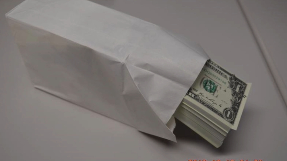 $900,000 in fake bills seized from shipping container in Minnesota