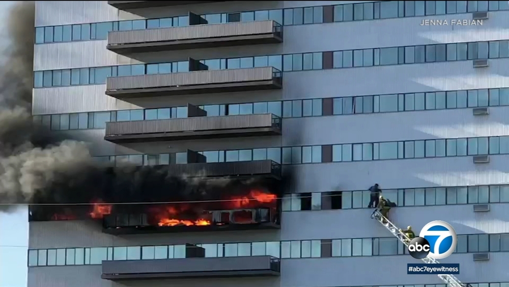 Firefighters extinguish inferno at high-rise in West LA