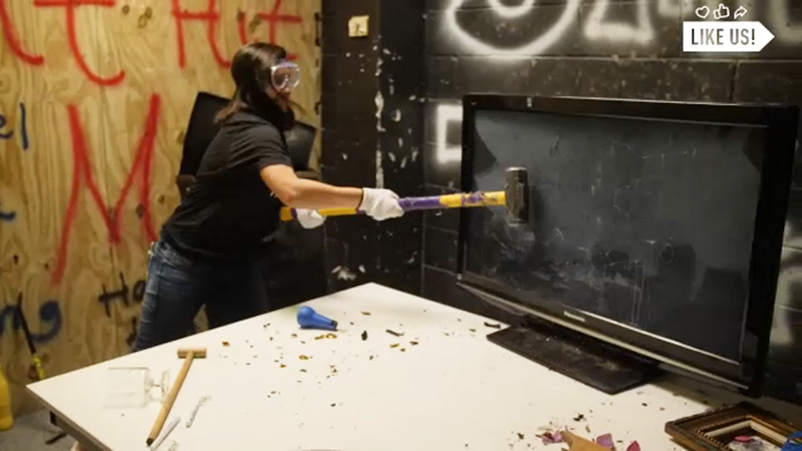 Smash Therapy This place is for people who need a 'break' ABC7 Chicago