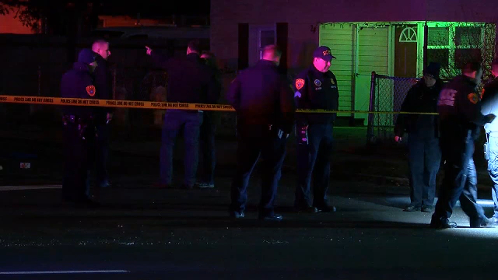 2 men injured in hit and run crash in Bay Shore, Suffolk County; 1 critically hurt ABC7 New York