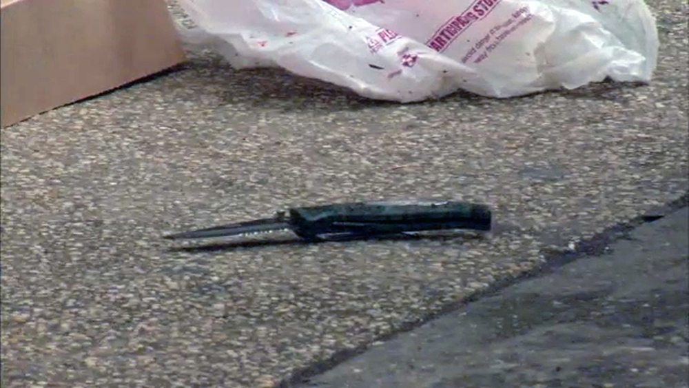 Man stabbed in chest while leaving Brooklyn bodega