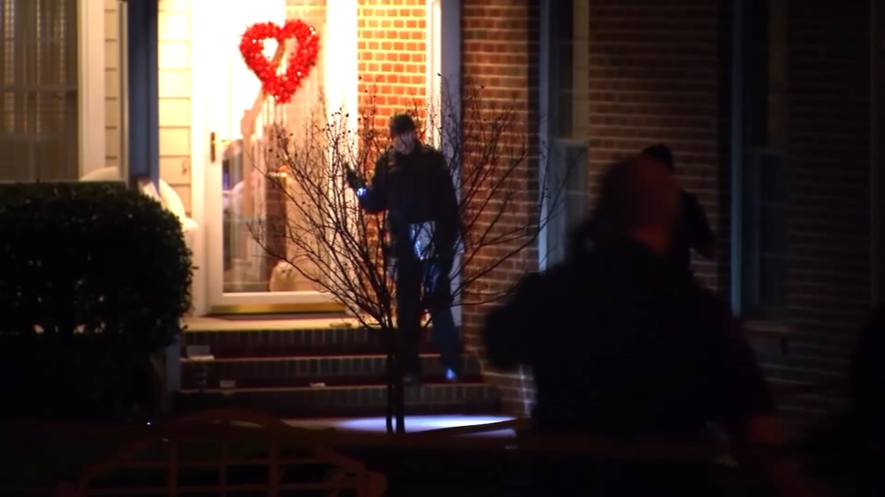 1 dead in Wake Forest triple stabbing, woman charged