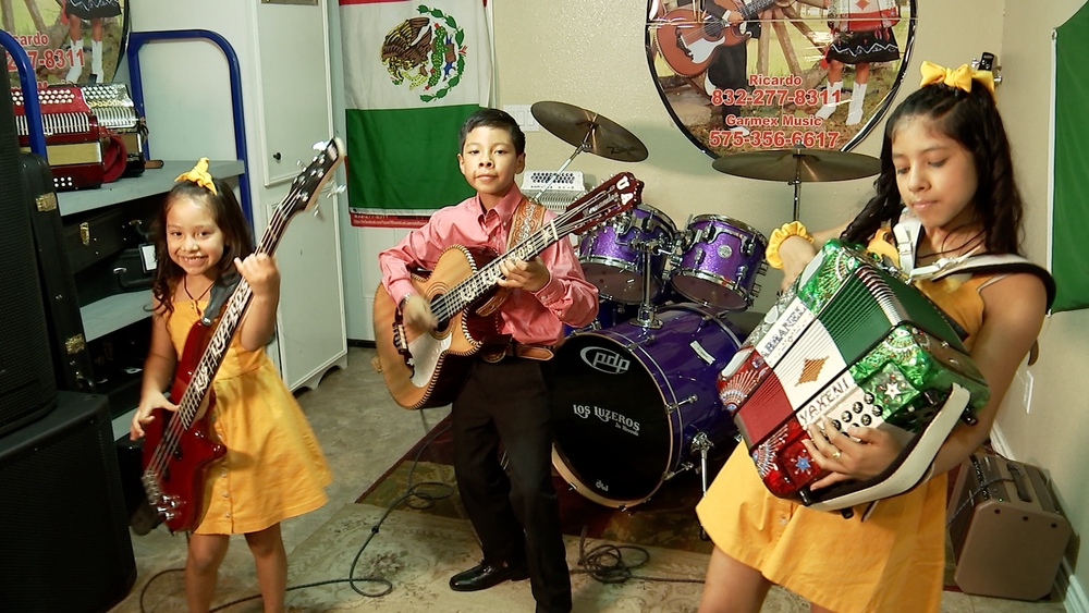 Sibling trio perform for Freedom Over Texas