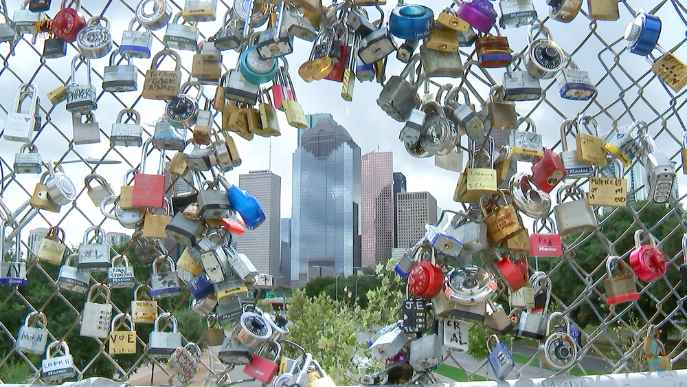 Love Lock Fence: Houston's hidden gem for lovers