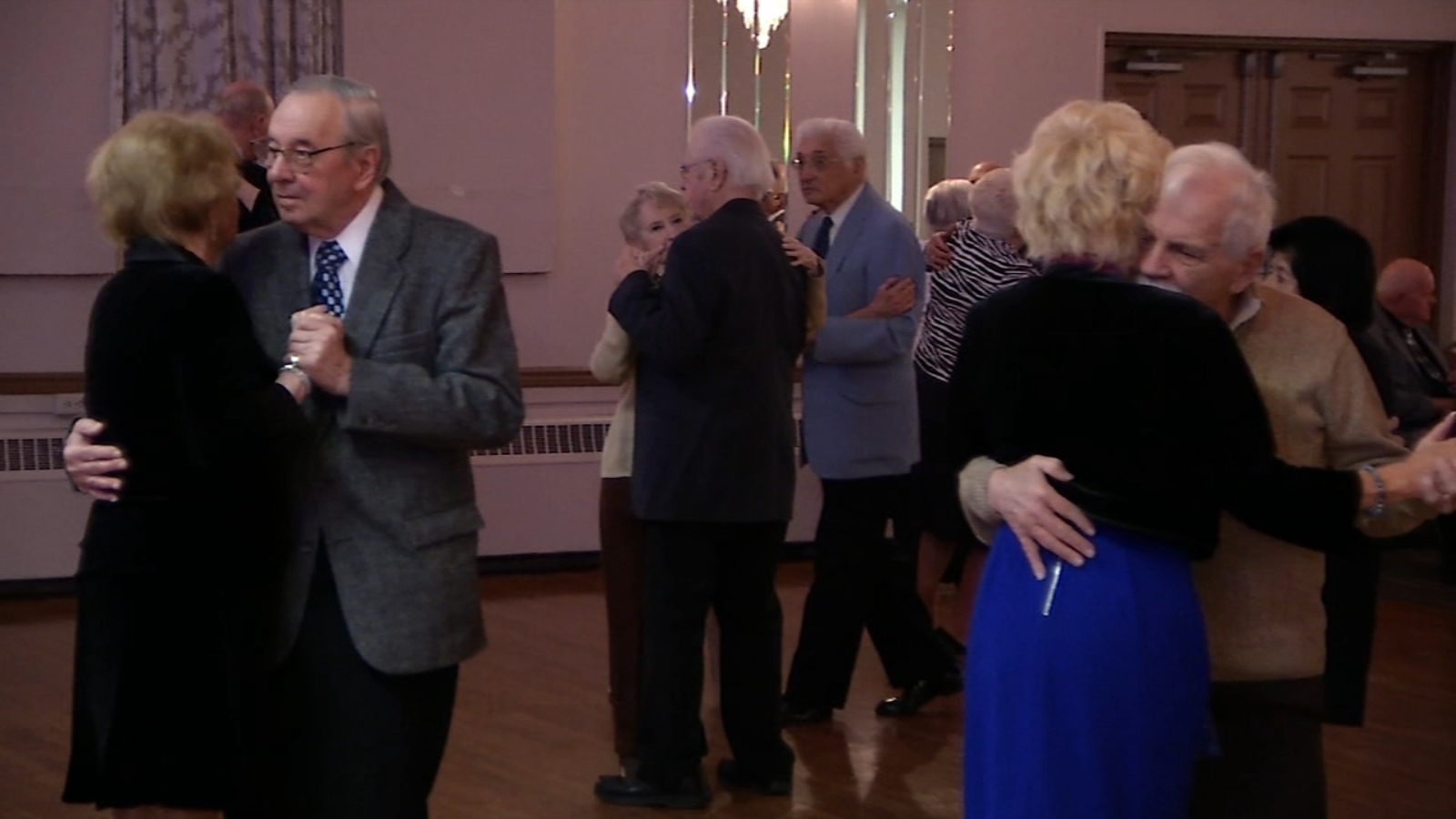 Art Of Aging Friday Night Fun For Seniors At The Friendly Singles 50 Club In Bellmawr New Jersey 6abc Philadelphia