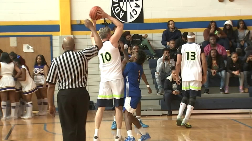 Former NBA, WNBA players visit Dunbar High School ahead of All Star Weekend