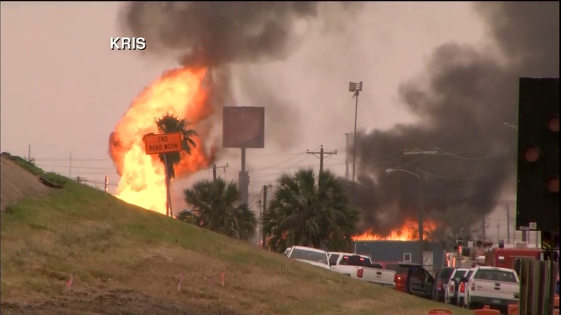 Large Fire Erupts After Gas Line Rupture In Corpus Christi Abc13 Houston