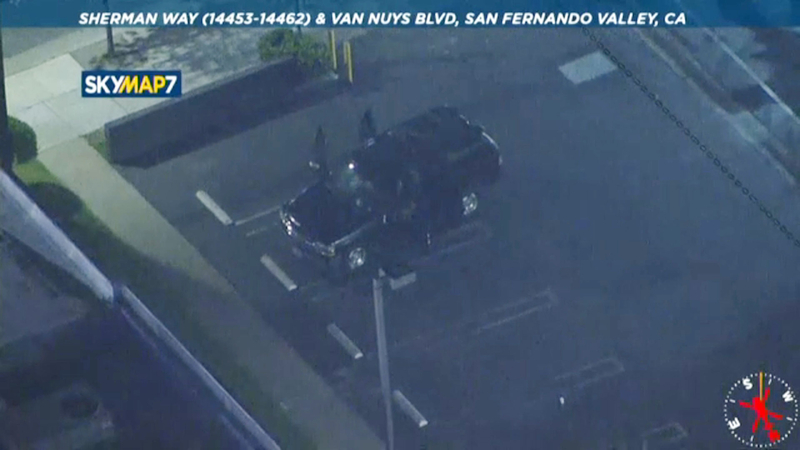 Lapd Reopens Busy Van Nuys Intersection After Investigating Suspicious Vehicle Abc7 Los Angeles