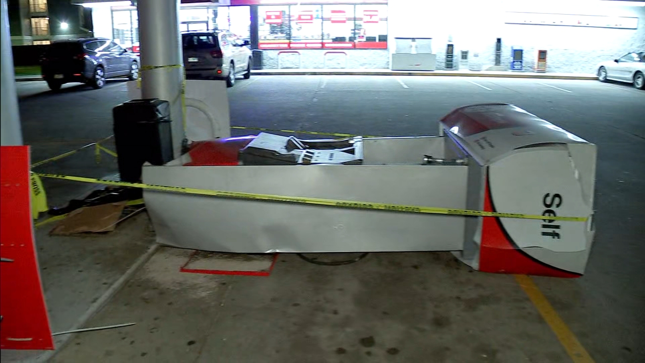 Pickup rams into north Houston gas station