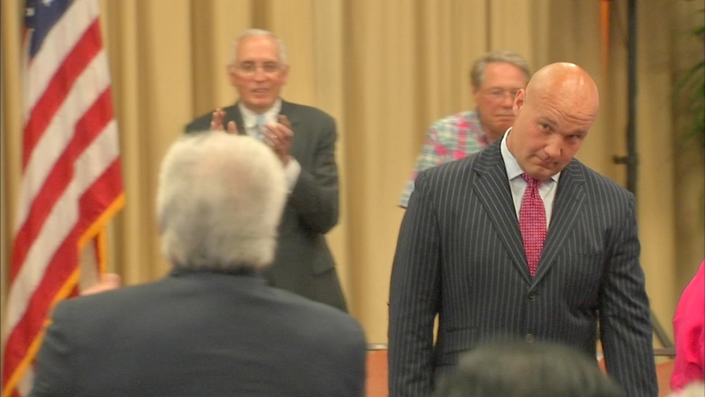 Casey Urlacher among 10 charged in illegal gambling business: DOJ