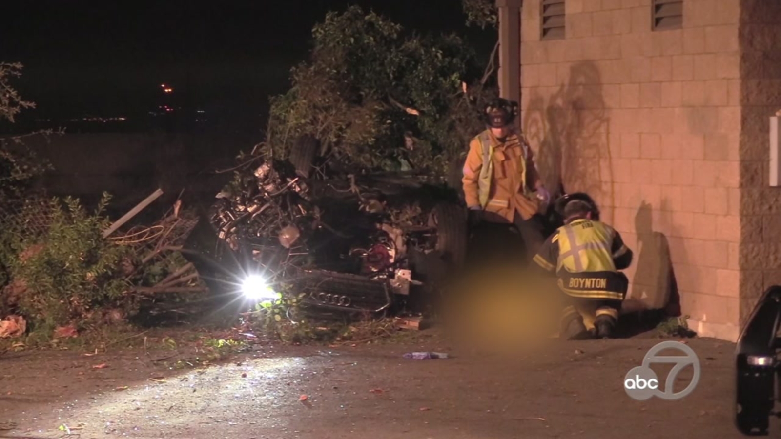 Fatal accident 1 woman killed in early morning car crash