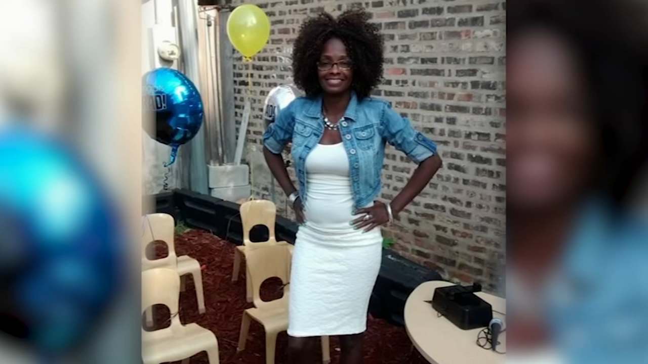 Chicago police say 50-year-old woman fatally shot inside car on South Side may have been targeted